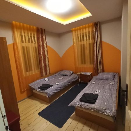 Hotel Къща Gabrovo Esterno foto