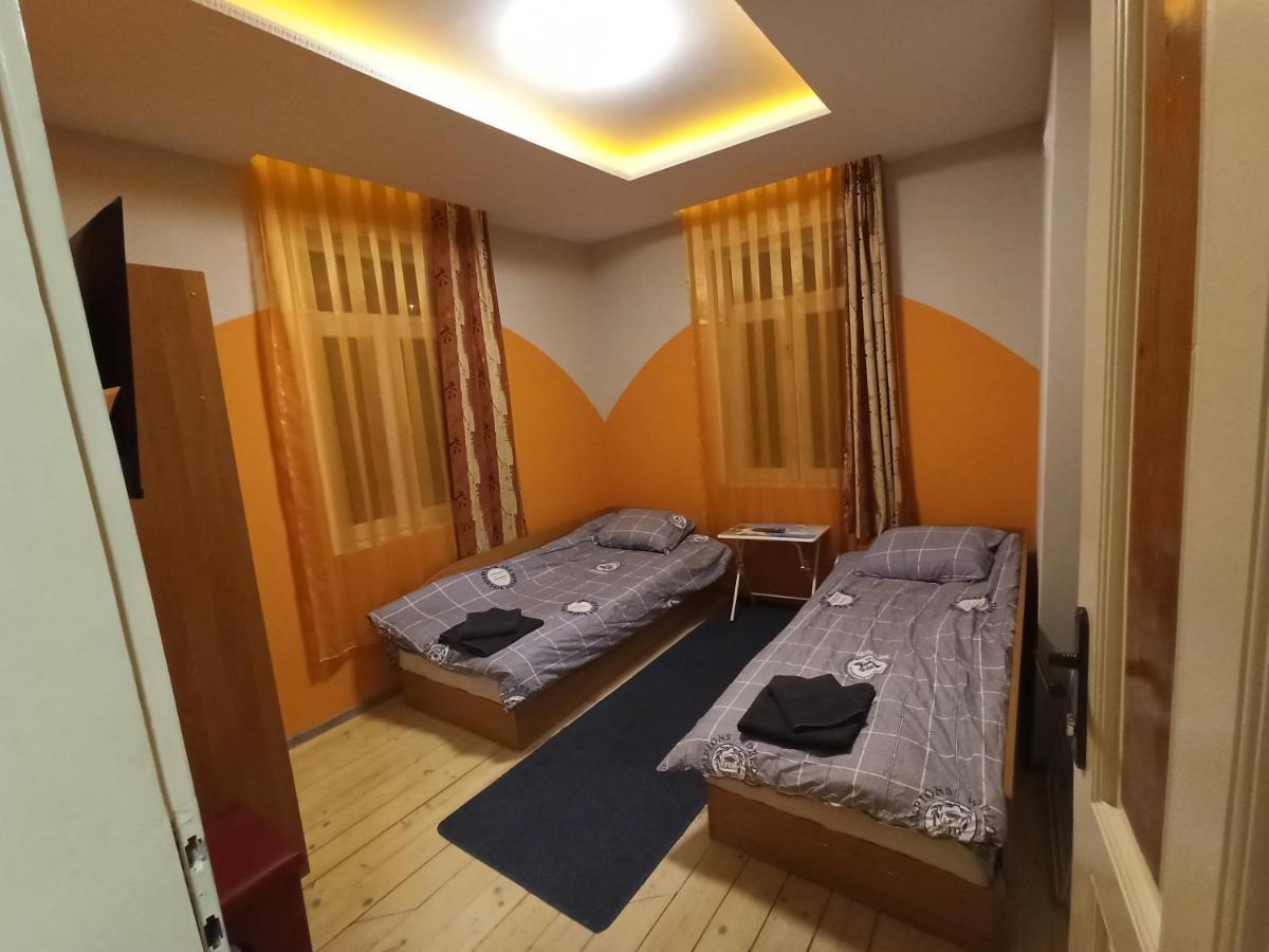 Hotel Къща Gabrovo Esterno foto
