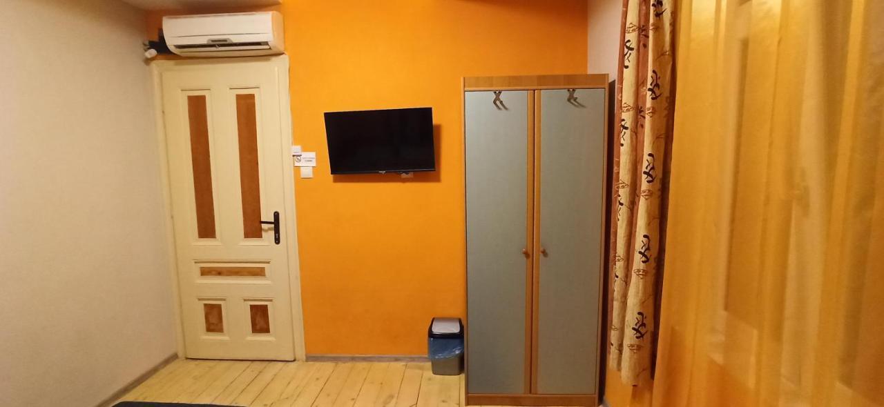 Hotel Къща Gabrovo Esterno foto